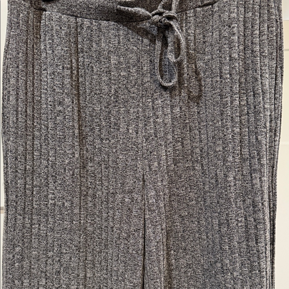 Gray Ribbed Lounge Set - Picture 3 of 7